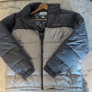 Columbia Two-Tone Gray Puffer Jacket